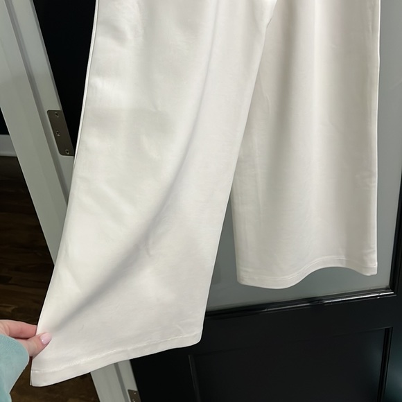 White jumpsuit - Picture 4 of 7